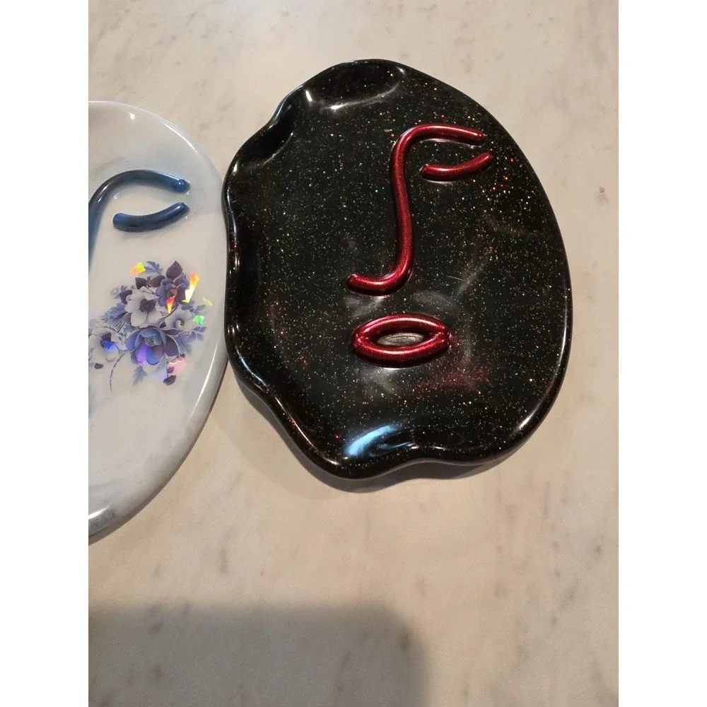 Handmade Resin Trinket Tray With‎ Girl Face. Price Is For One Tray